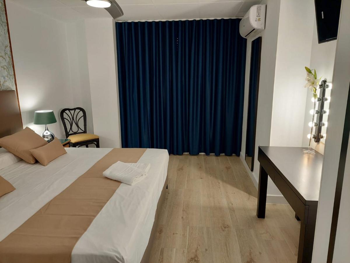 Hostal Garden Rous Paiporta Eksteriør billede