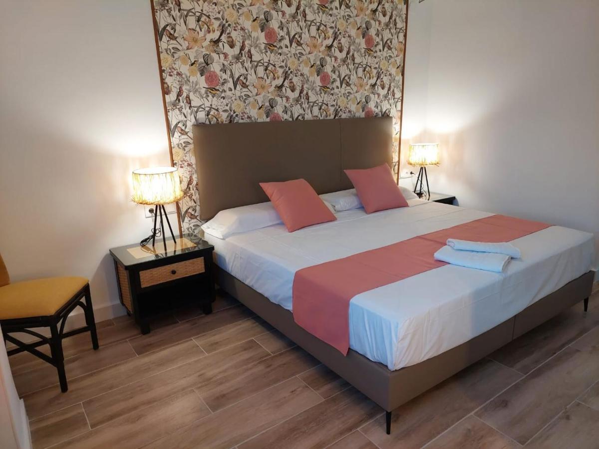 Hostal Garden Rous Paiporta Eksteriør billede