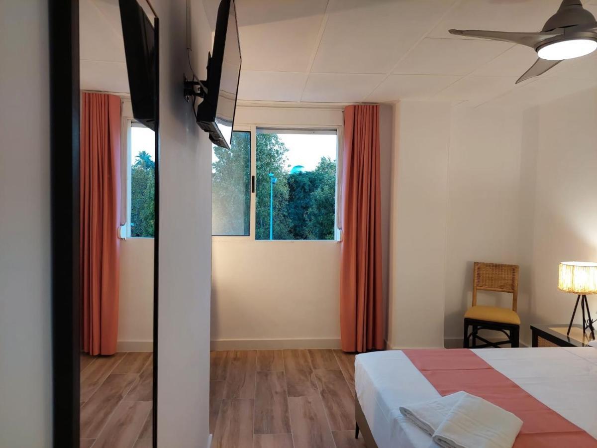 Hostal Garden Rous Paiporta Eksteriør billede